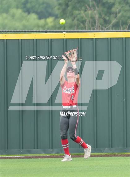 Thumbnail 3 in Melissa vs. Lake Belton (UIL Softball 5A Division I Region II Game 3) photogallery.