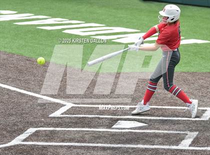 Thumbnail 1 in Melissa vs. Lake Belton (UIL Softball 5A Division I Region II Game 3) photogallery.