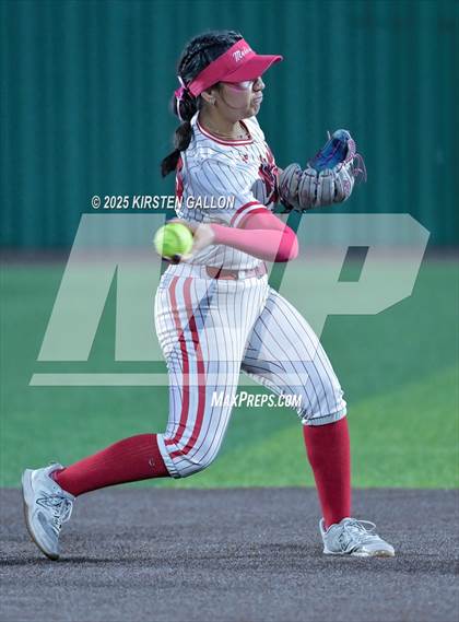 Thumbnail 3 in Melissa vs. Lake Belton (UIL Softball 5A Division I Region II Game 3) photogallery.