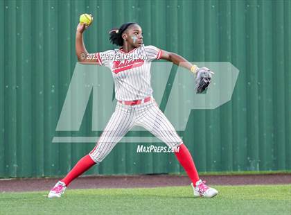 Thumbnail 2 in Melissa vs. Lake Belton (UIL Softball 5A Division I Region II Game 3) photogallery.