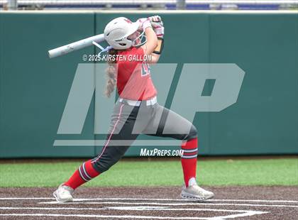 Thumbnail 1 in Melissa vs. Lake Belton (UIL Softball 5A Division I Region II Game 3) photogallery.