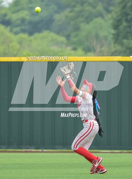 Thumbnail 2 in Melissa vs. Lake Belton (UIL Softball 5A Division I Region II Game 3) photogallery.