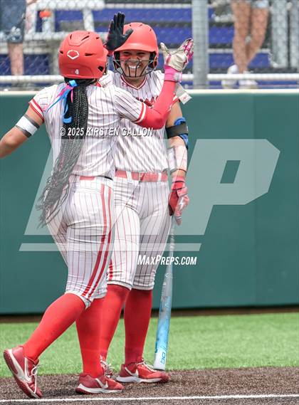 Thumbnail 3 in Melissa vs. Lake Belton (UIL Softball 5A Division I Region II Game 3) photogallery.