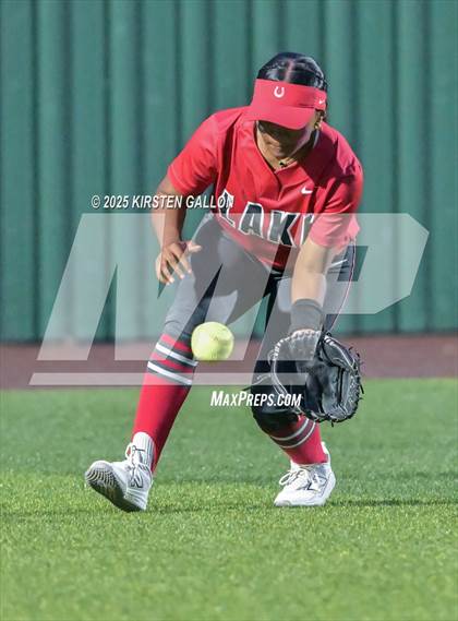 Thumbnail 2 in Melissa vs. Lake Belton (UIL Softball 5A Division I Region II Game 3) photogallery.