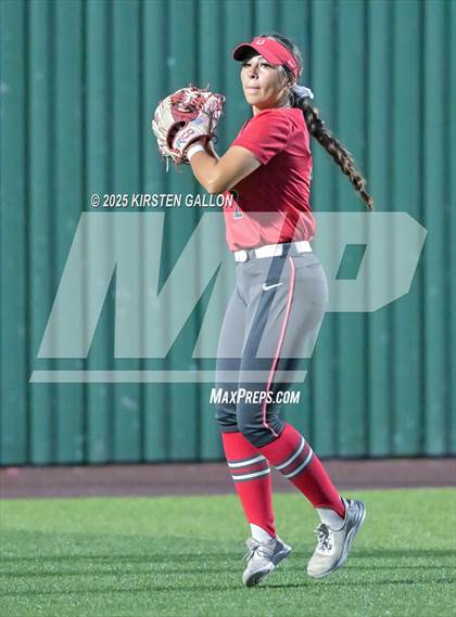 Thumbnail 2 in Melissa vs. Lake Belton (UIL Softball 5A Division I Region II Game 3) photogallery.