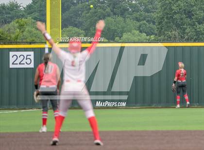 Thumbnail 2 in Melissa vs. Lake Belton (UIL Softball 5A Division I Region II Game 3) photogallery.