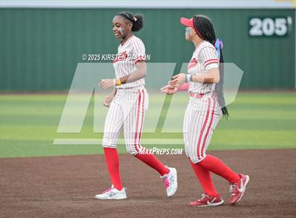 Thumbnail 3 in Melissa vs. Lake Belton (UIL Softball 5A Division I Region II Game 3) photogallery.