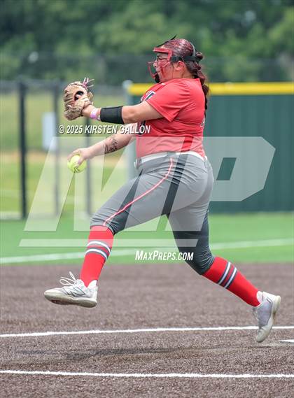 Thumbnail 3 in Melissa vs. Lake Belton (UIL Softball 5A Division I Region II Game 3) photogallery.