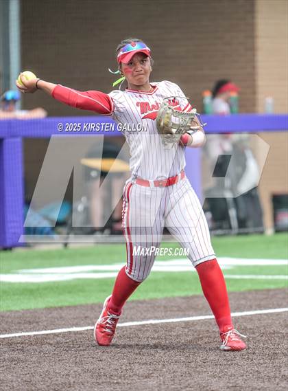 Thumbnail 3 in Melissa vs. Lake Belton (UIL Softball 5A Division I Region II Game 3) photogallery.