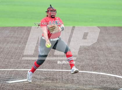 Thumbnail 1 in Melissa vs. Lake Belton (UIL Softball 5A Division I Region II Game 3) photogallery.