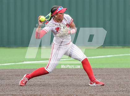 Thumbnail 3 in Melissa vs. Lake Belton (UIL Softball 5A Division I Region II Game 3) photogallery.