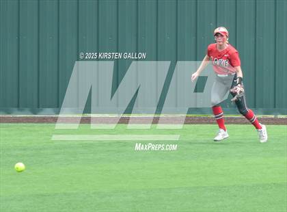 Thumbnail 3 in Melissa vs. Lake Belton (UIL Softball 5A Division I Region II Game 3) photogallery.