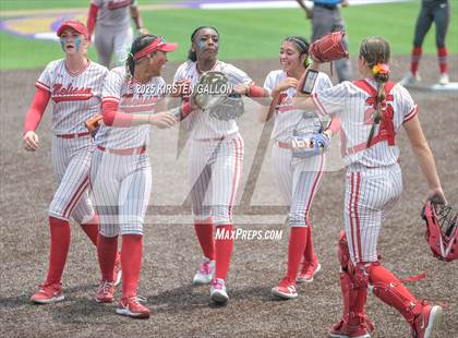 Thumbnail 1 in Melissa vs. Lake Belton (UIL Softball 5A Division I Region II Game 3) photogallery.