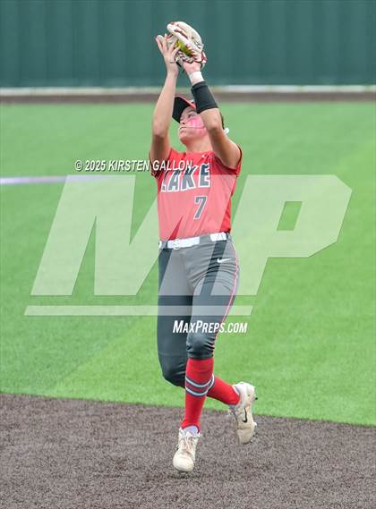 Thumbnail 1 in Melissa vs. Lake Belton (UIL Softball 5A Division I Region II Game 3) photogallery.