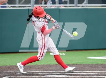 Thumbnail 1 in Melissa vs. Lake Belton (UIL Softball 5A Division I Region II Game 3) photogallery.