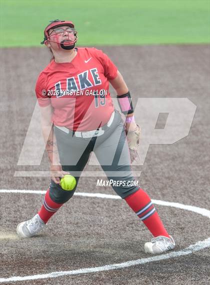 Thumbnail 1 in Melissa vs. Lake Belton (UIL Softball 5A Division I Region II Game 3) photogallery.