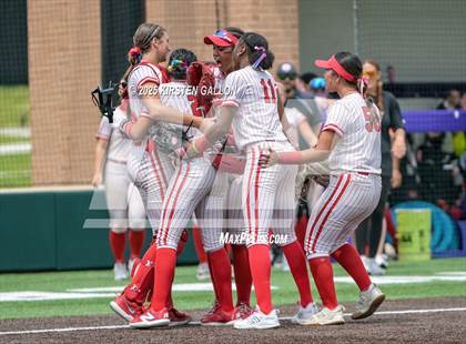 Thumbnail 2 in Melissa vs. Lake Belton (UIL Softball 5A Division I Region II Game 3) photogallery.