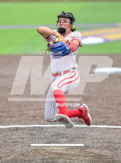 Thumbnail 3 in Melissa vs. Lake Belton (UIL Softball 5A Division I Region II Game 3) photogallery.