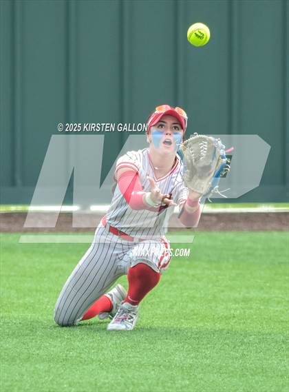 Thumbnail 3 in Melissa vs. Lake Belton (UIL Softball 5A Division I Region II Game 3) photogallery.