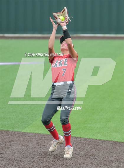 Thumbnail 3 in Melissa vs. Lake Belton (UIL Softball 5A Division I Region II Game 3) photogallery.
