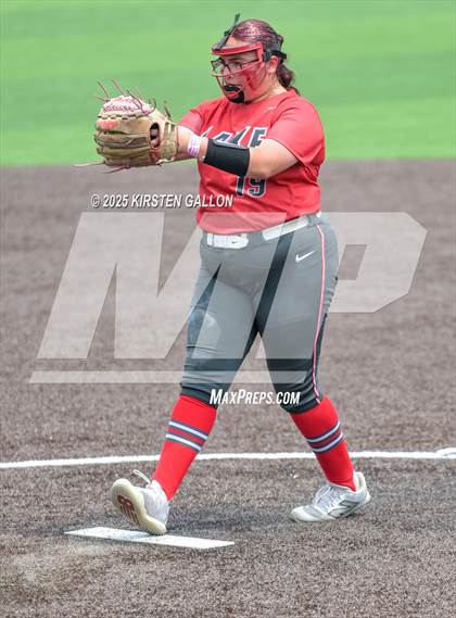 Thumbnail 2 in Melissa vs. Lake Belton (UIL Softball 5A Division I Region II Game 3) photogallery.