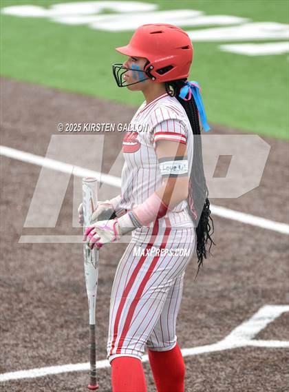 Thumbnail 1 in Melissa vs. Lake Belton (UIL Softball 5A Division I Region II Game 3) photogallery.