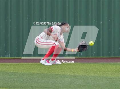 Thumbnail 1 in Melissa vs. Lake Belton (UIL Softball 5A Division I Region II Game 3) photogallery.