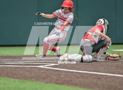 Thumbnail 1 in Melissa vs. Lake Belton (UIL Softball 5A Division I Region II Game 3) photogallery.