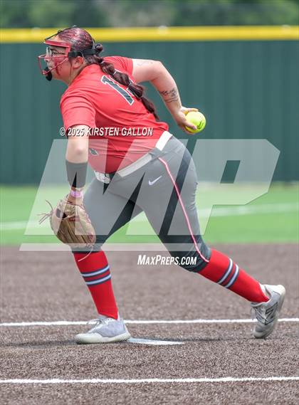 Thumbnail 2 in Melissa vs. Lake Belton (UIL Softball 5A Division I Region II Game 3) photogallery.
