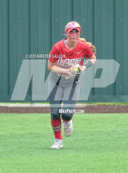 Thumbnail 1 in Melissa vs. Lake Belton (UIL Softball 5A Division I Region II Game 3) photogallery.