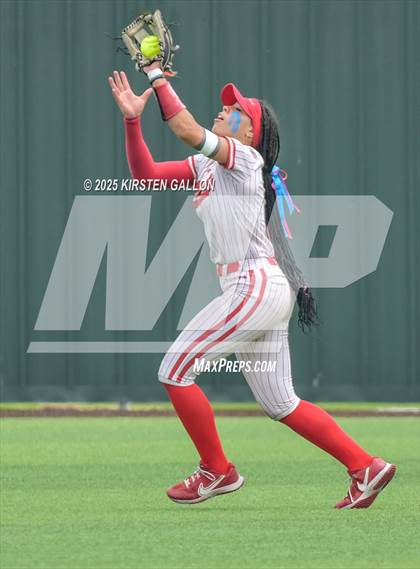 Thumbnail 3 in Melissa vs. Lake Belton (UIL Softball 5A Division I Region II Game 3) photogallery.