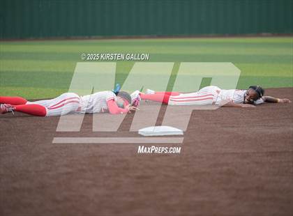 Thumbnail 1 in Melissa vs. Lake Belton (UIL Softball 5A Division I Region II Game 3) photogallery.