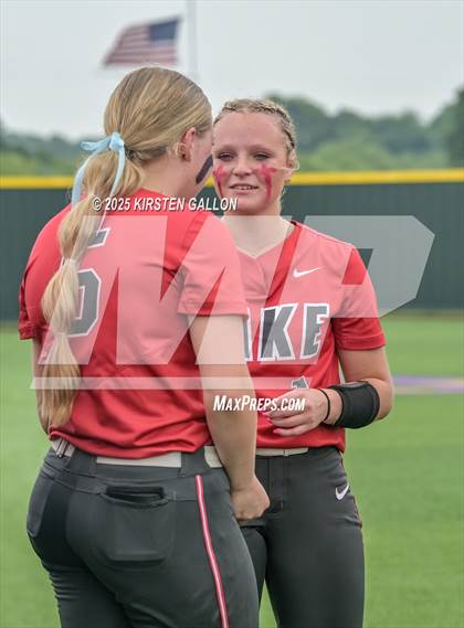 Thumbnail 2 in Melissa vs. Lake Belton (UIL Softball 5A Division I Region II Game 3) photogallery.