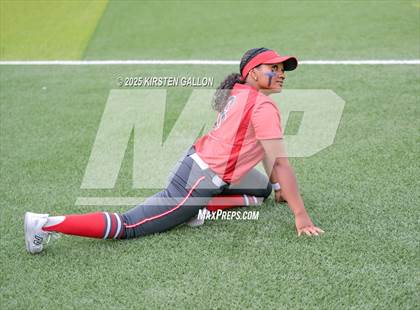 Thumbnail 1 in Melissa vs. Lake Belton (UIL Softball 5A Division I Region II Game 3) photogallery.