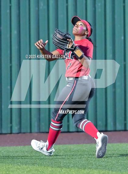 Thumbnail 1 in Melissa vs. Lake Belton (UIL Softball 5A Division I Region II Game 3) photogallery.