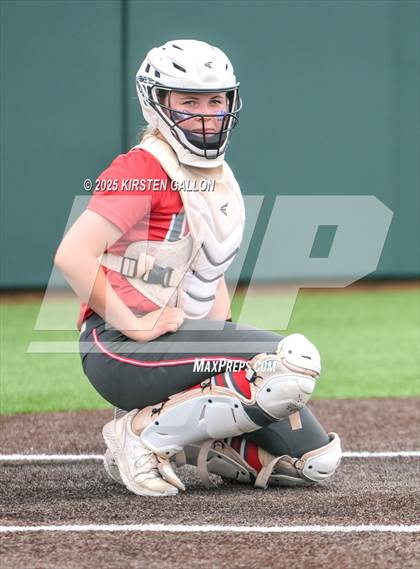 Thumbnail 1 in Melissa vs. Lake Belton (UIL Softball 5A Division I Region II Game 3) photogallery.