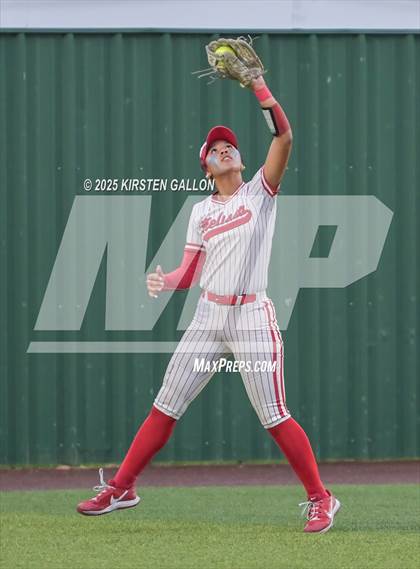 Thumbnail 2 in Melissa vs. Lake Belton (UIL Softball 5A Division I Region II Game 3) photogallery.