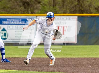 Thumbnail 2 in Covington Catholic @ Highlands photogallery.