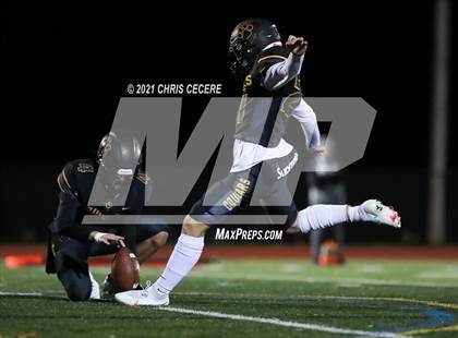 Thumbnail 2 in Batavia vs. Honeoye Falls-Lima (Section 5 Class B Final) photogallery.