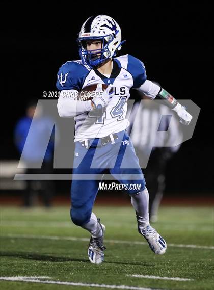 Thumbnail 1 in Batavia vs. Honeoye Falls-Lima (Section 5 Class B Final) photogallery.