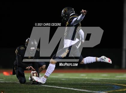 Thumbnail 2 in Batavia vs. Honeoye Falls-Lima (Section 5 Class B Final) photogallery.