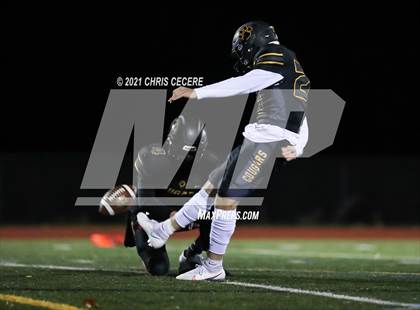 Thumbnail 3 in Batavia vs. Honeoye Falls-Lima (Section 5 Class B Final) photogallery.