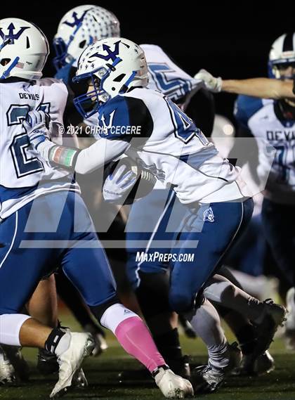 Thumbnail 3 in Batavia vs. Honeoye Falls-Lima (Section 5 Class B Final) photogallery.
