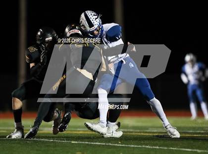 Thumbnail 3 in Batavia vs. Honeoye Falls-Lima (Section 5 Class B Final) photogallery.