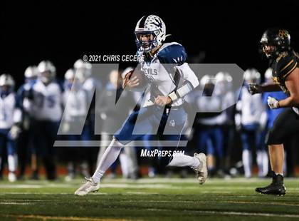 Thumbnail 3 in Batavia vs. Honeoye Falls-Lima (Section 5 Class B Final) photogallery.