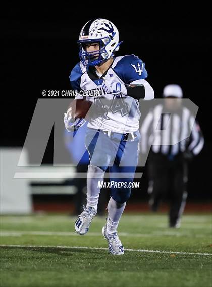 Thumbnail 2 in Batavia vs. Honeoye Falls-Lima (Section 5 Class B Final) photogallery.