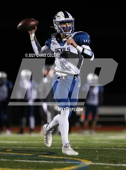 Thumbnail 1 in Batavia vs. Honeoye Falls-Lima (Section 5 Class B Final) photogallery.