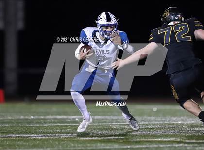 Thumbnail 1 in Batavia vs. Honeoye Falls-Lima (Section 5 Class B Final) photogallery.