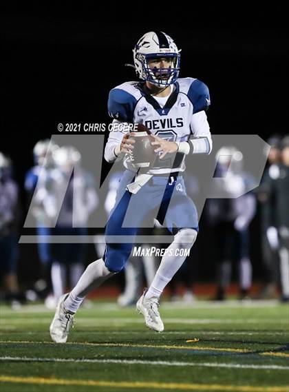 Thumbnail 3 in Batavia vs. Honeoye Falls-Lima (Section 5 Class B Final) photogallery.