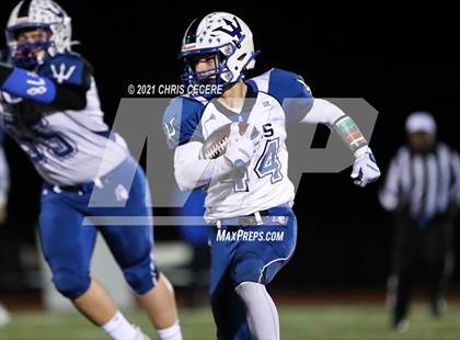 Thumbnail 2 in Batavia vs. Honeoye Falls-Lima (Section 5 Class B Final) photogallery.